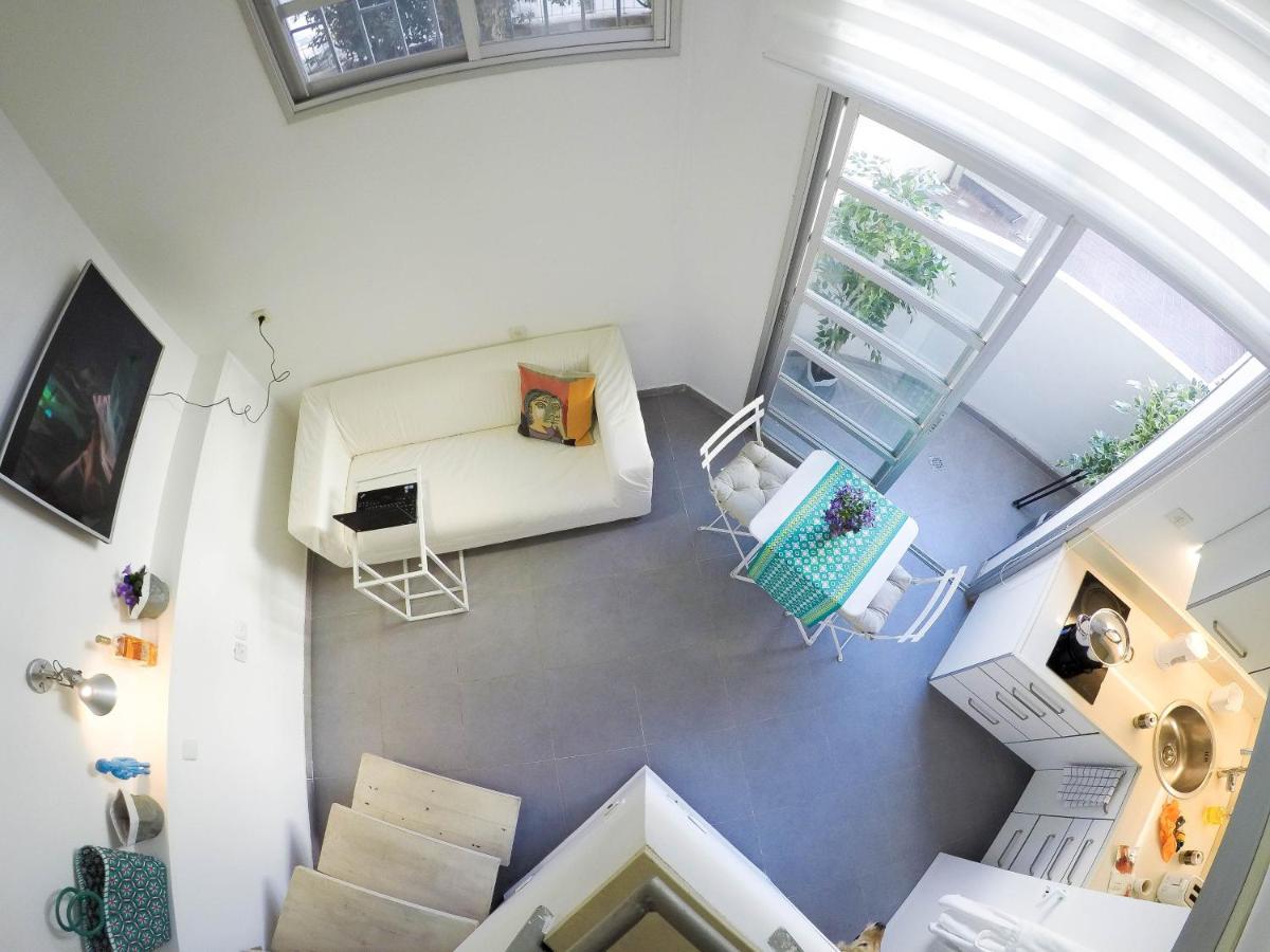 Appartement Design Studio In The Heart Of The City With Balcony *