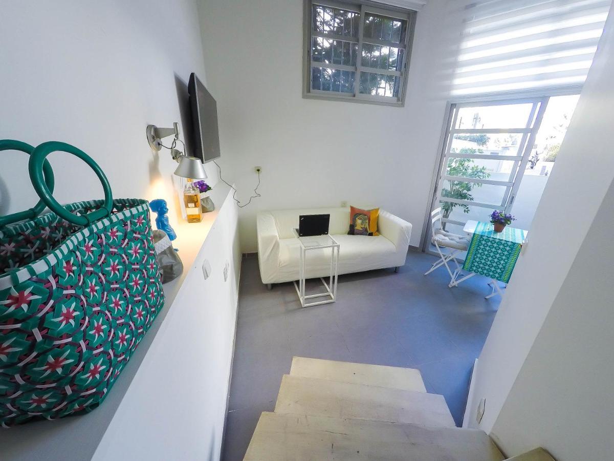Design Studio In The Heart Of The City With Balcony Tel-Aviv